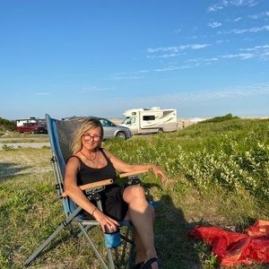 Meet your Posher, Lisa